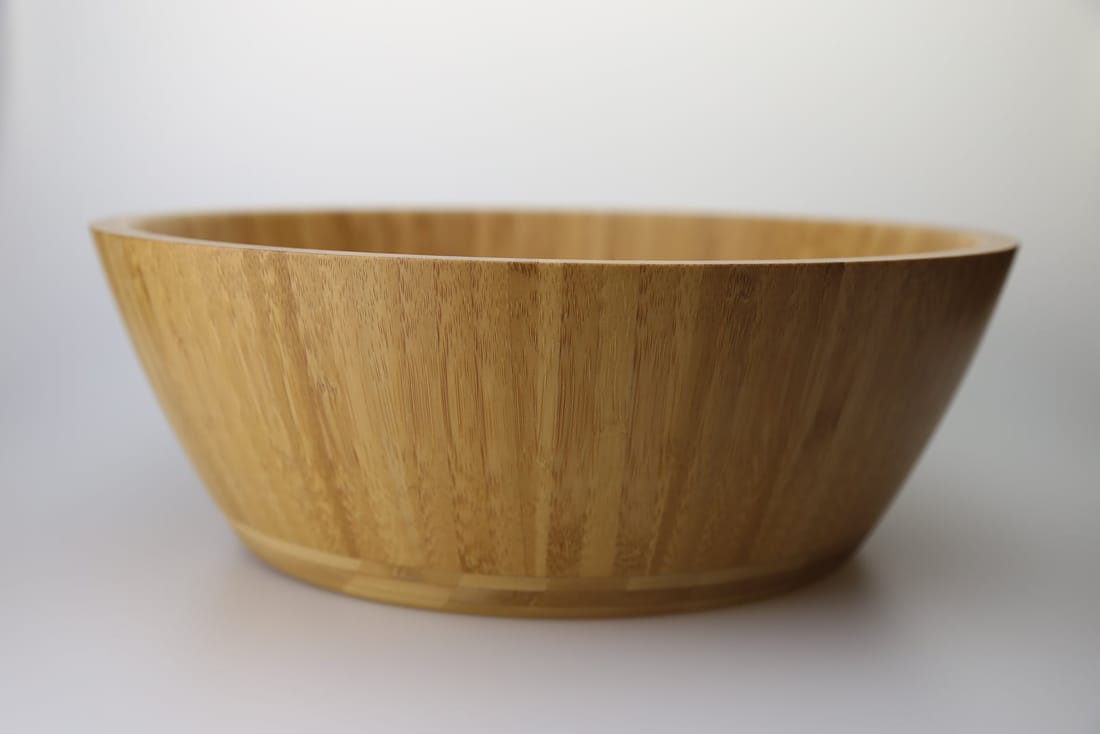 Bamboo salad bowl with two sauce dishes