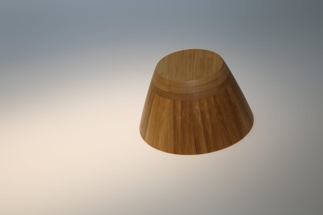 Bamboo salad bowl with two sauce dishes, view 4